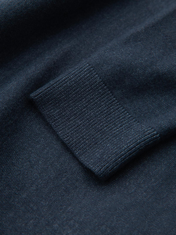 Ombre Clothing Pánsky pletený rolák s viskózou - tmavomodrý V4 OM-SWTN-0127 Ombre Clothing
