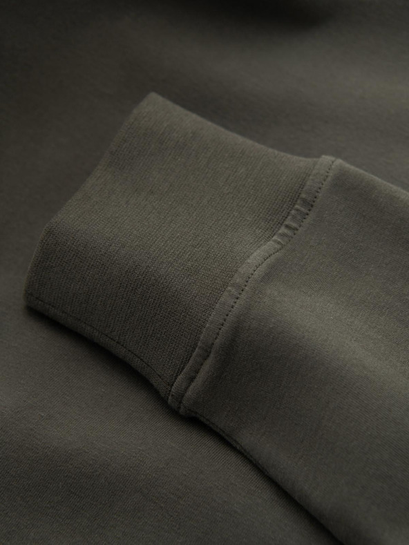 Ombre Clothing Pánske bavlnené tričko LOOSE FIT s dlhým rukávom a okrúhlym výstrihom - sivozelené V3 OM-LSBC-0129 Ombre Clothing