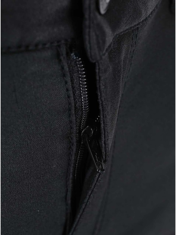 Vero Moda Čierne slim fit nohavice VERO MODA Seven