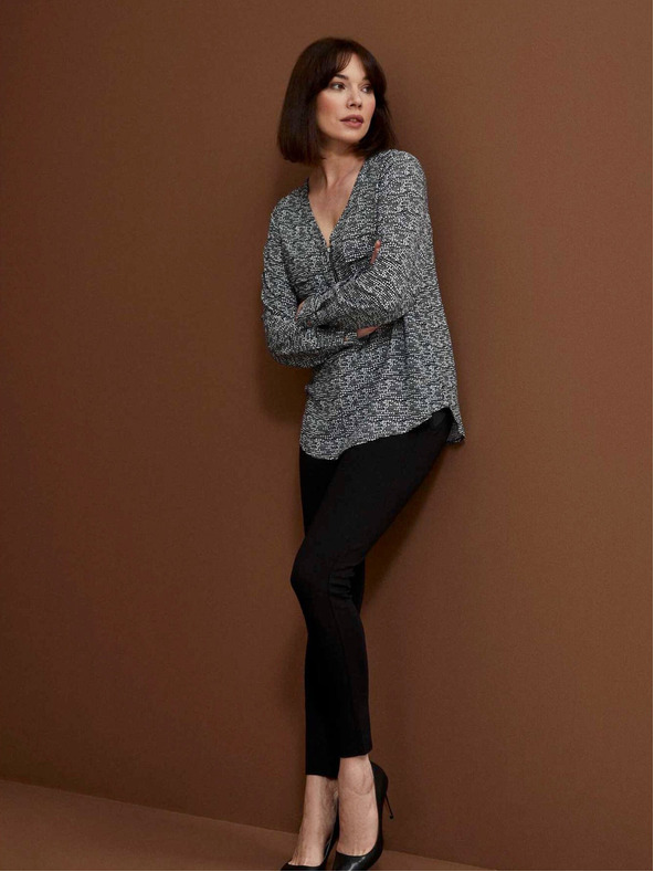 Moodo Bielo-čierna dámska vzorovaná blúzka Moodo