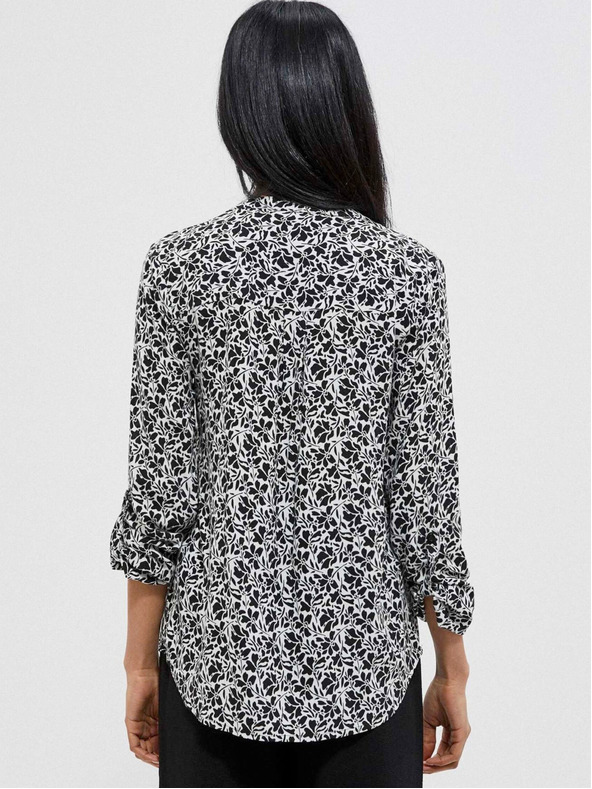 Moodo Bielo-čierna dámska kvetovaná košeľa Moodo