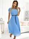 numoco Plisované midi šaty s čiernym opaskom - svetlomodré Numoco