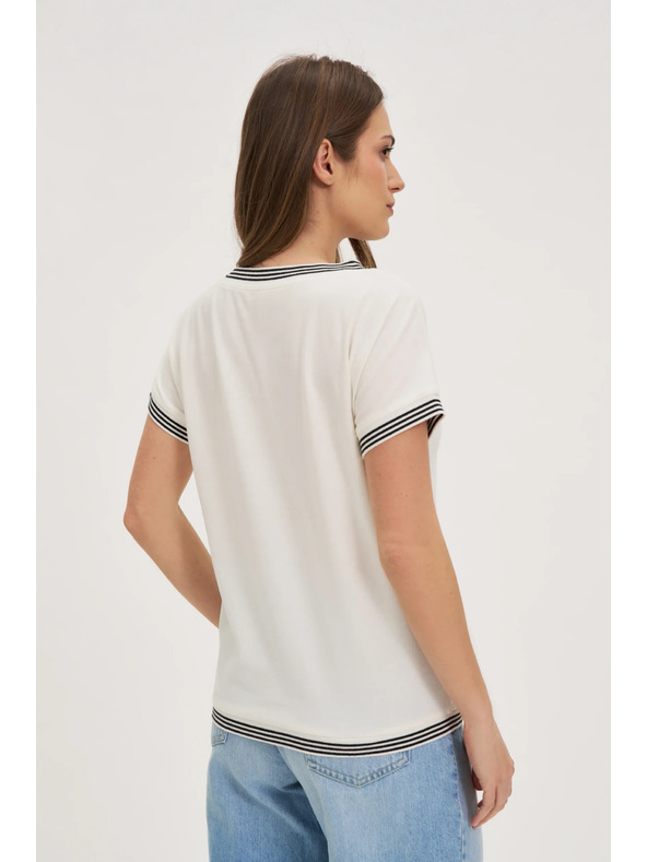 Moodo Women's White T-Shirt Moodo