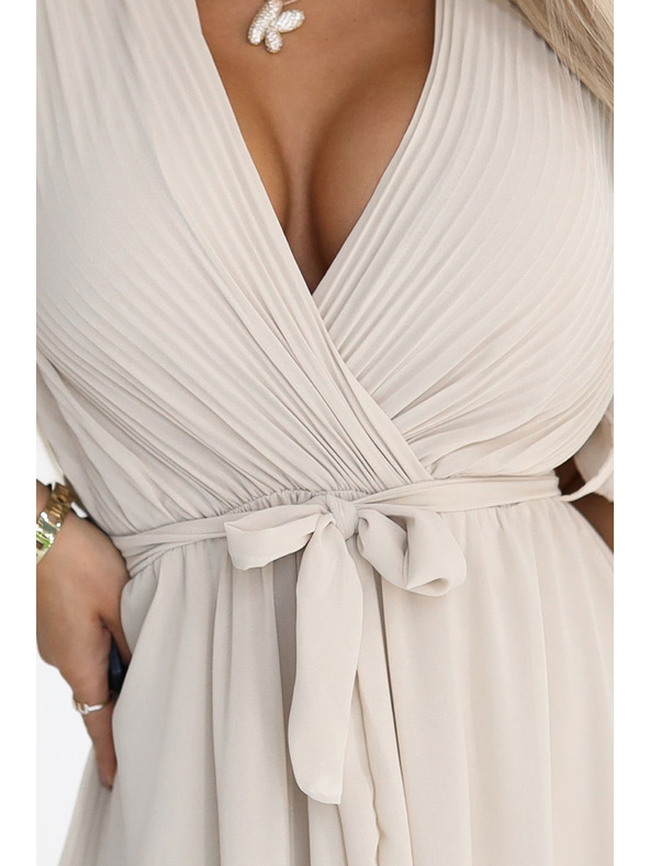 numoco 545-3 Dlhé šaty s plisovaným výstrihom a zaväzovaním - béžové