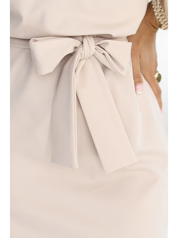 numoco 240-5 ROXI šaty s asymetrickou sukňou a páskom - béžové