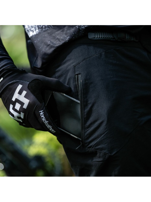 Horsefeathers Stoker cyklistické nohavice - čierne HORSEFEATHERS