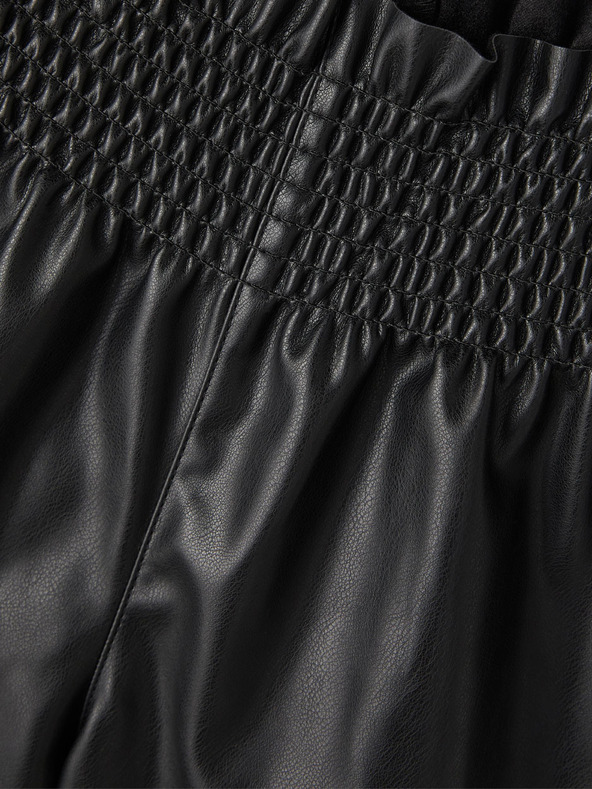 name it Čierne dievčenské kožené šortky name it Flarita