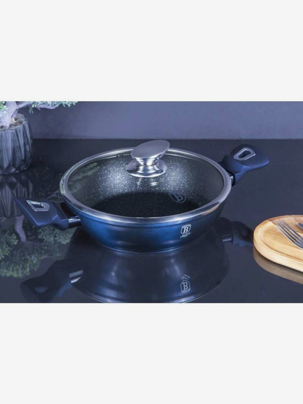 Berlingerhaus Okrúhly pekáč s mramorovým povrchom a vekom 24 cm BERLINGERHAUS Metallic Line Aquamarine Edition