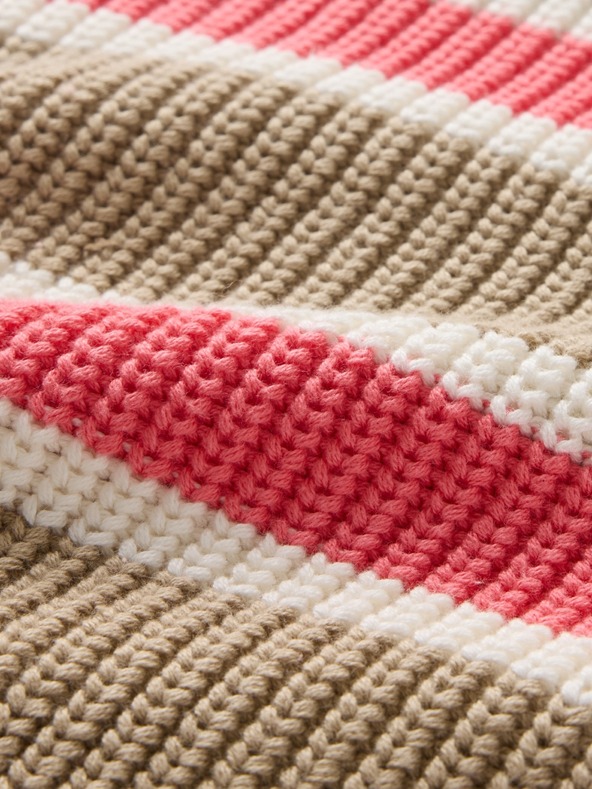 GAP Pletený sveter s výstrihom V GAP